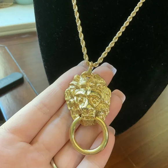 KJL Kenneth J Lane Lion Head Door Knocker Gold Tone Long Necklace 33.5” - Picture 6 of 10